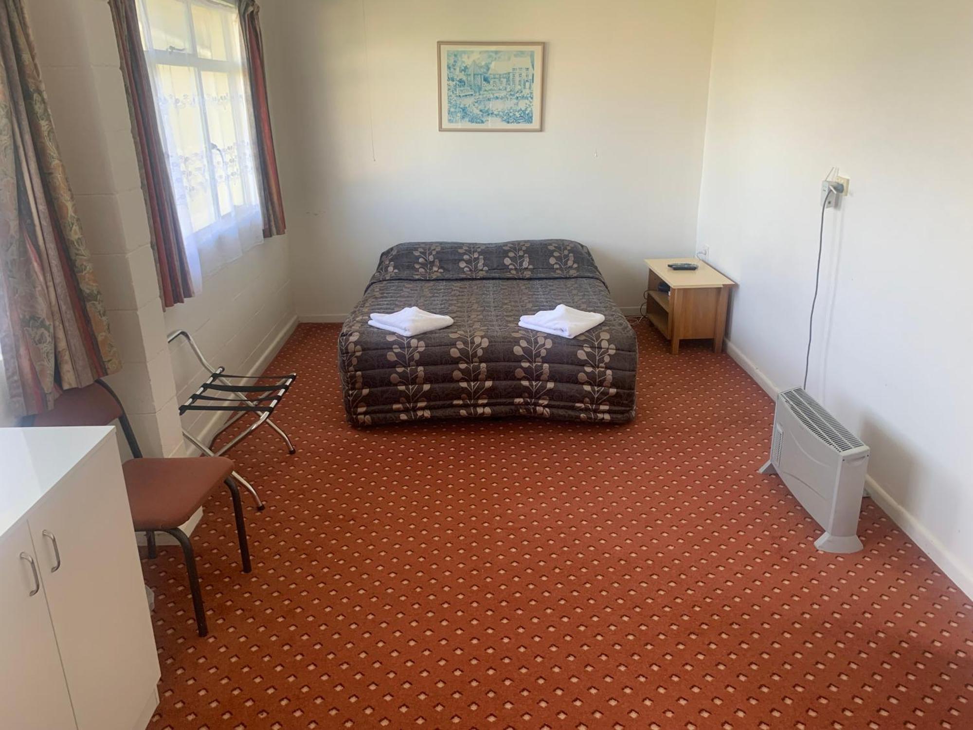 Cheviot Hotel Bagian luar foto