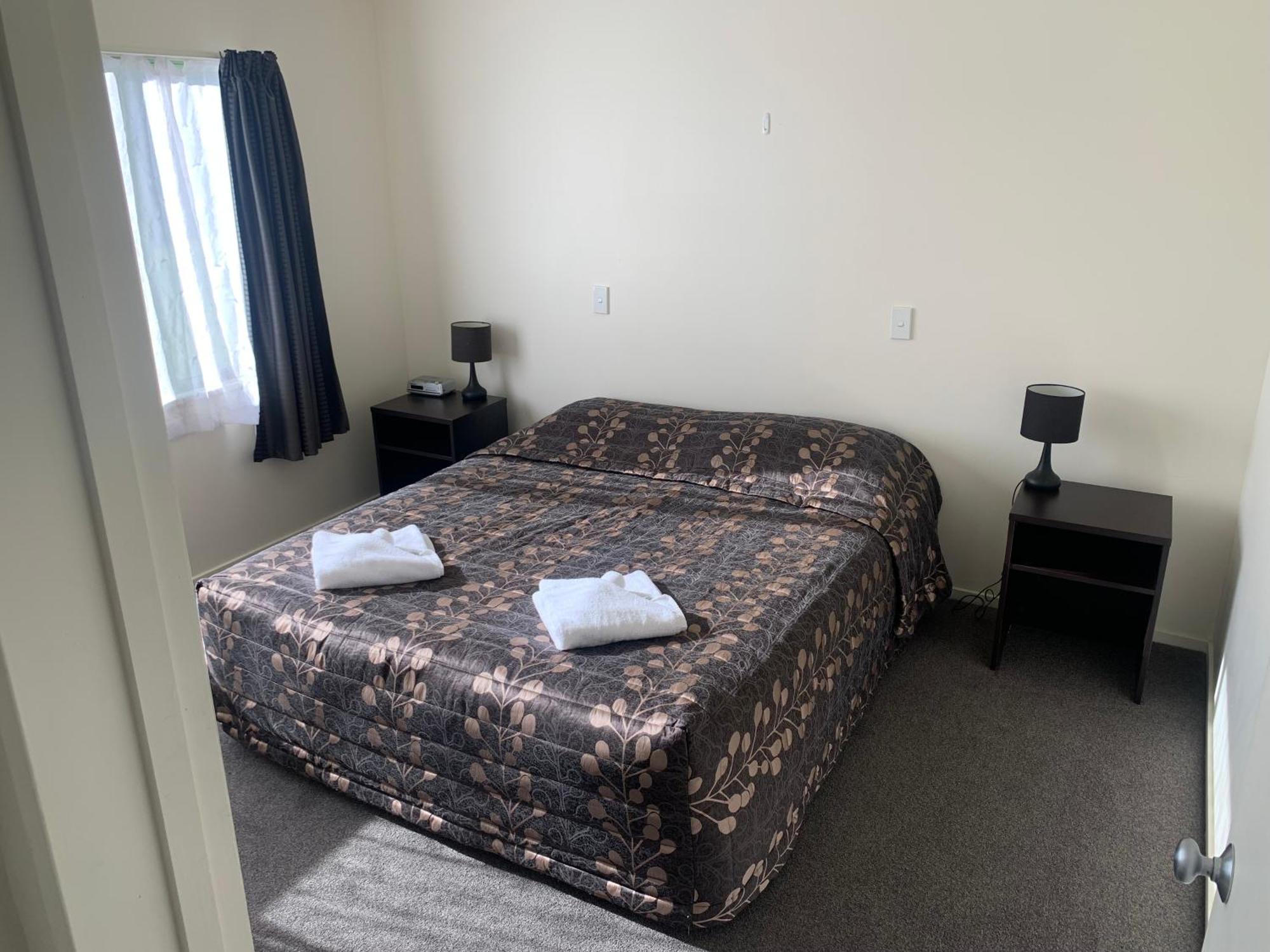 Cheviot Hotel Bagian luar foto